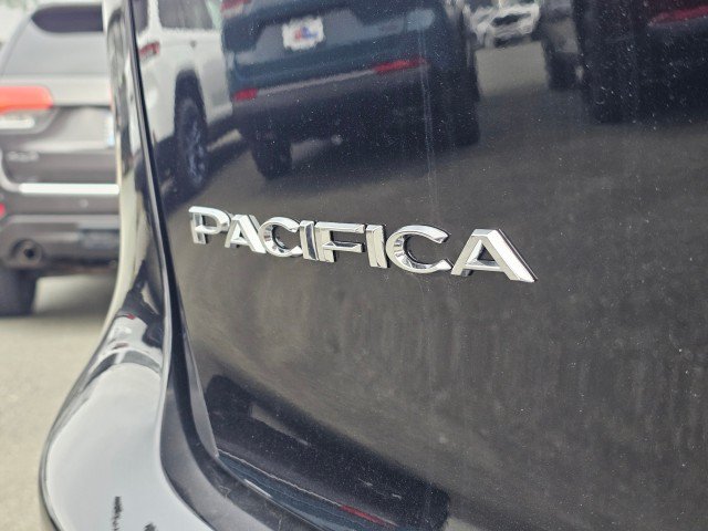 New 2026 Chrysler Pacifica Limited FWD image 16