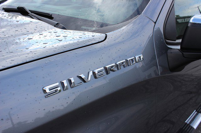 Used 2022 Chevrolet Silverado 1500 LT w/ Safety Package II image 2