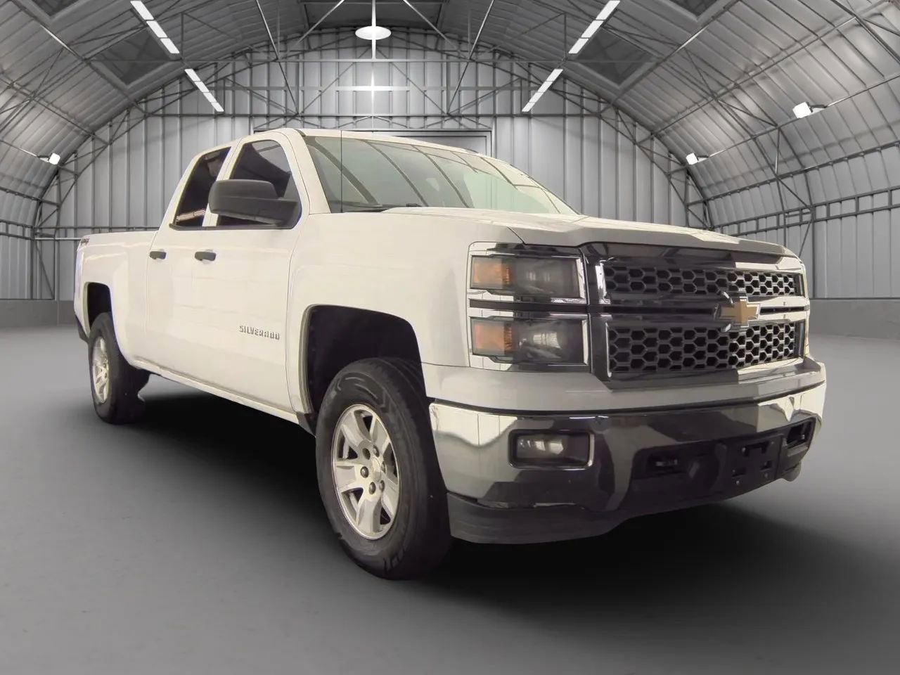 Used 2014 Chevrolet Silverado 1500 LT w/ LT Convenience Package AWD/4WD image 2