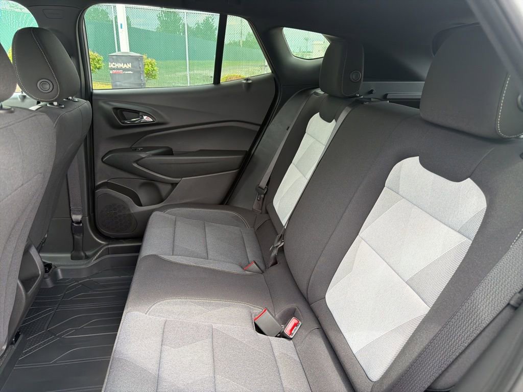 Certified 2025 Chevrolet Trax RS w/ Driver Confidence Package image 13