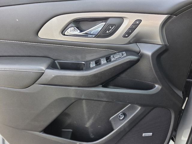 Used 2023 Chevrolet Traverse Premier FWD image 31