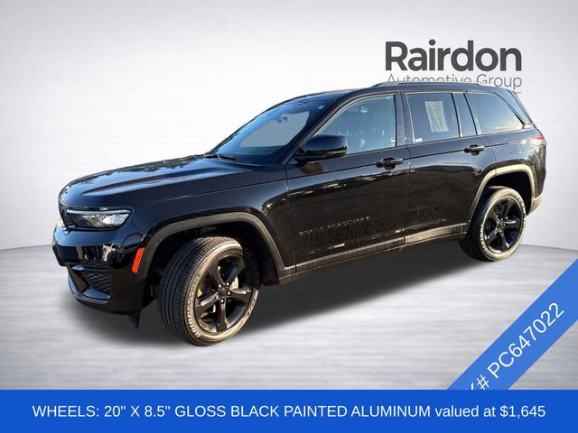 Used 2023 Jeep Grand Cherokee Altitude image 3
