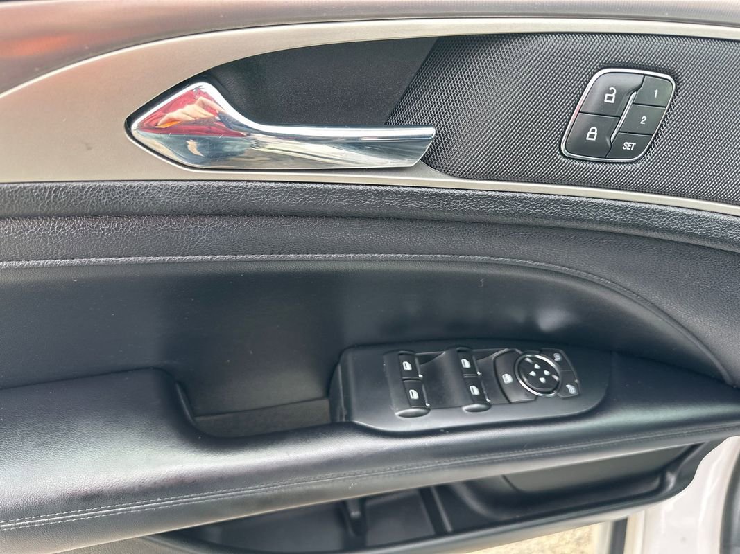 Used 2019 Lincoln MKZ Premiere image 24