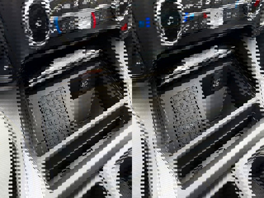 New 2025 Ford F250 Lariat w/ Lariat Ultimate Package image 23