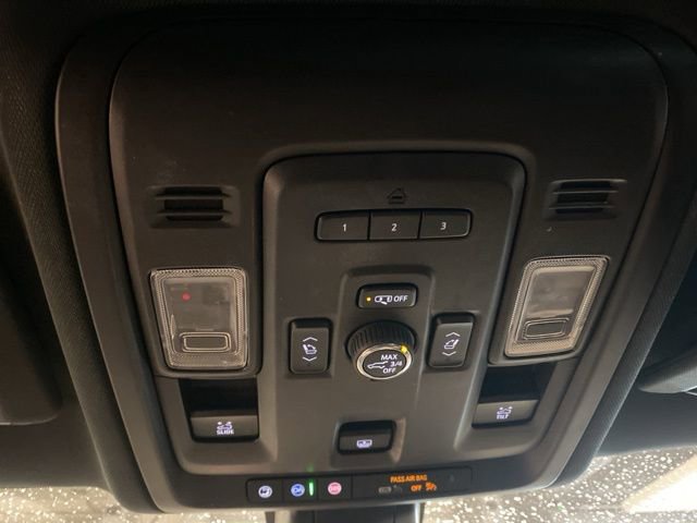 Certified 2021 Chevrolet Tahoe Z71 w/ Z71 Signature Package AWD/4WD image 23