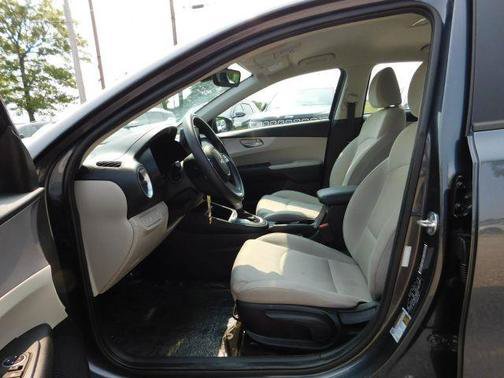 Used 2023 Kia Forte LXS w/ LXS Technology Package FWD image 15