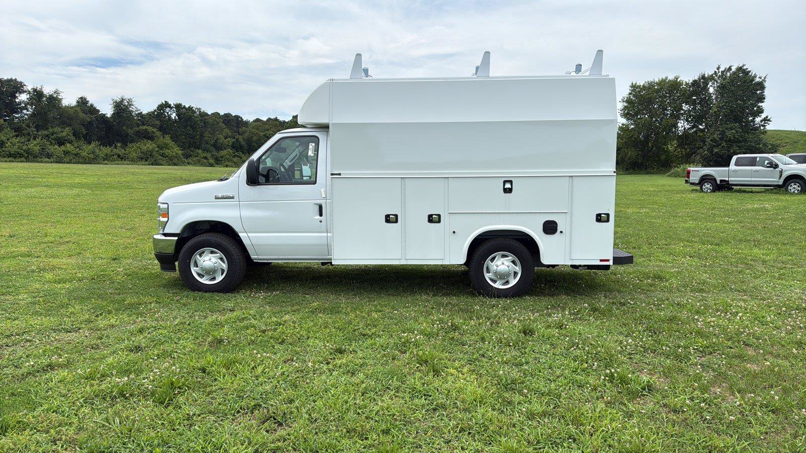 New 2026 Ford E-350 and Econoline 350 Super Duty w/ Power Equipment Group RWD image 2