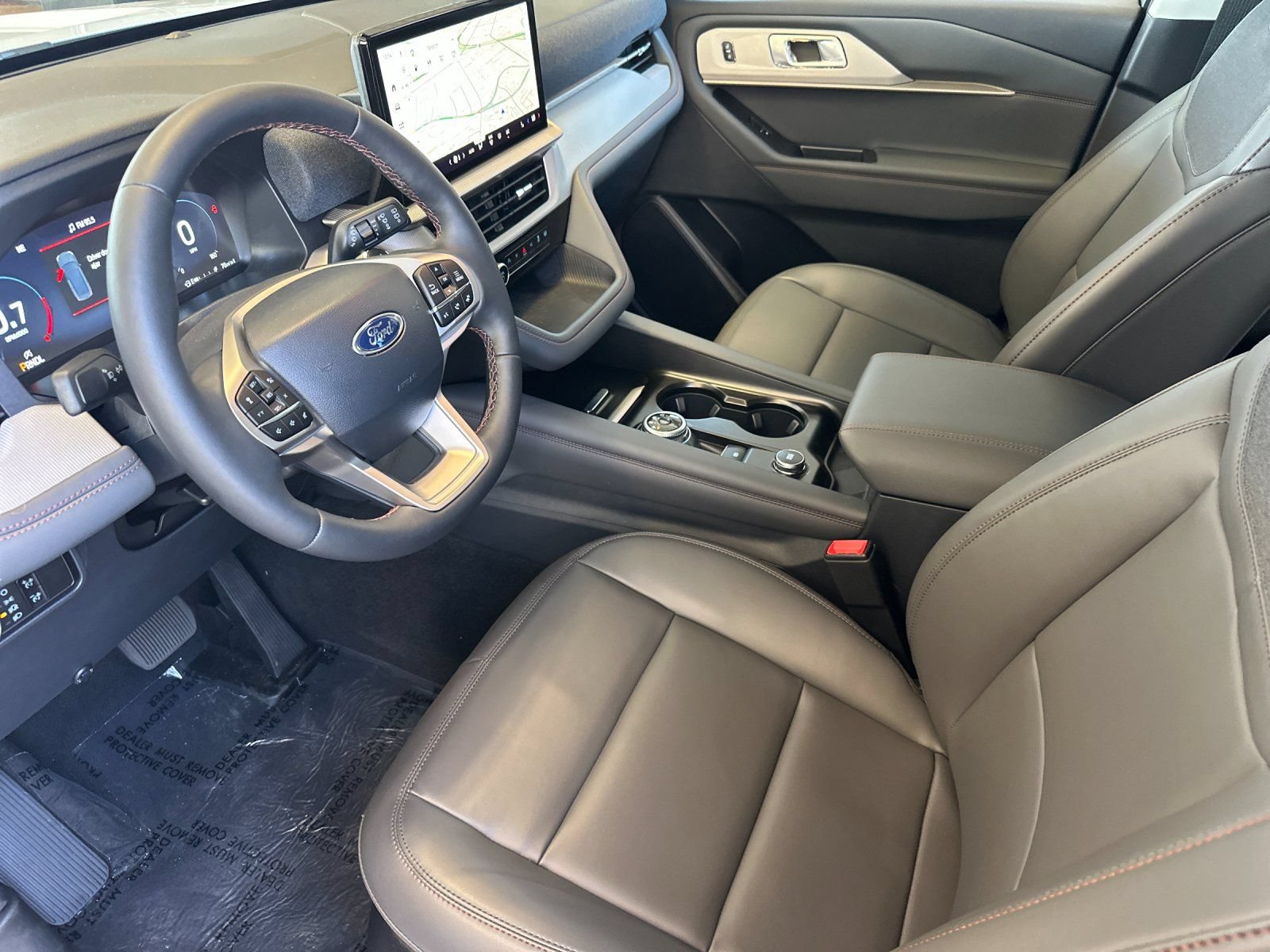 Used 2025 Ford Explorer Active w/ Active Comfort Package RWD image 11