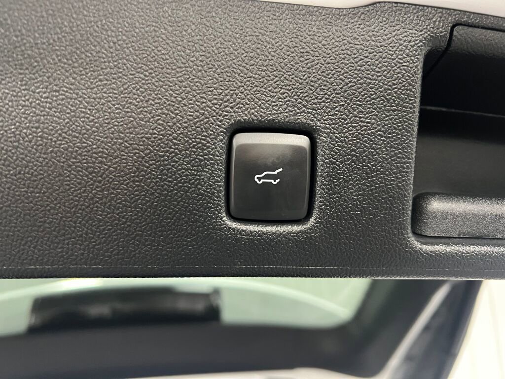 Used 2023 Ford Escape Active image 15