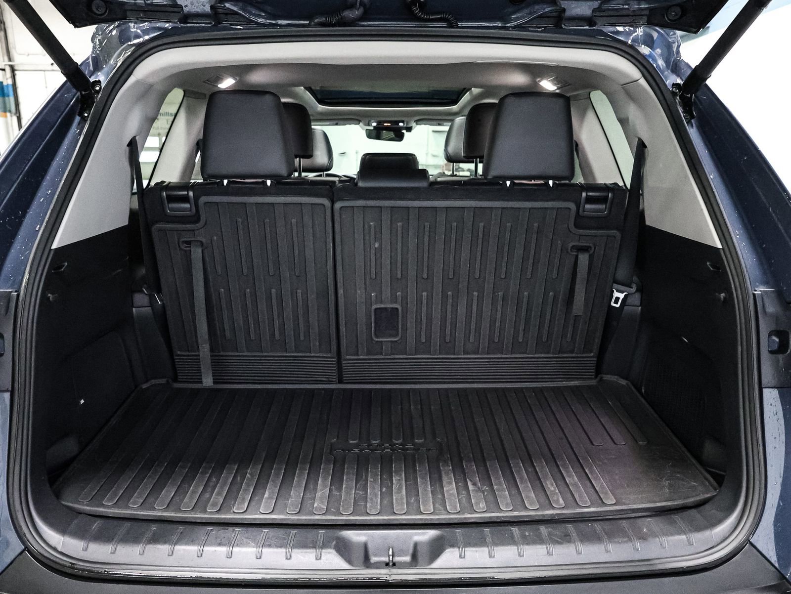 Used 2024 Toyota Grand Highlander Limited image 16