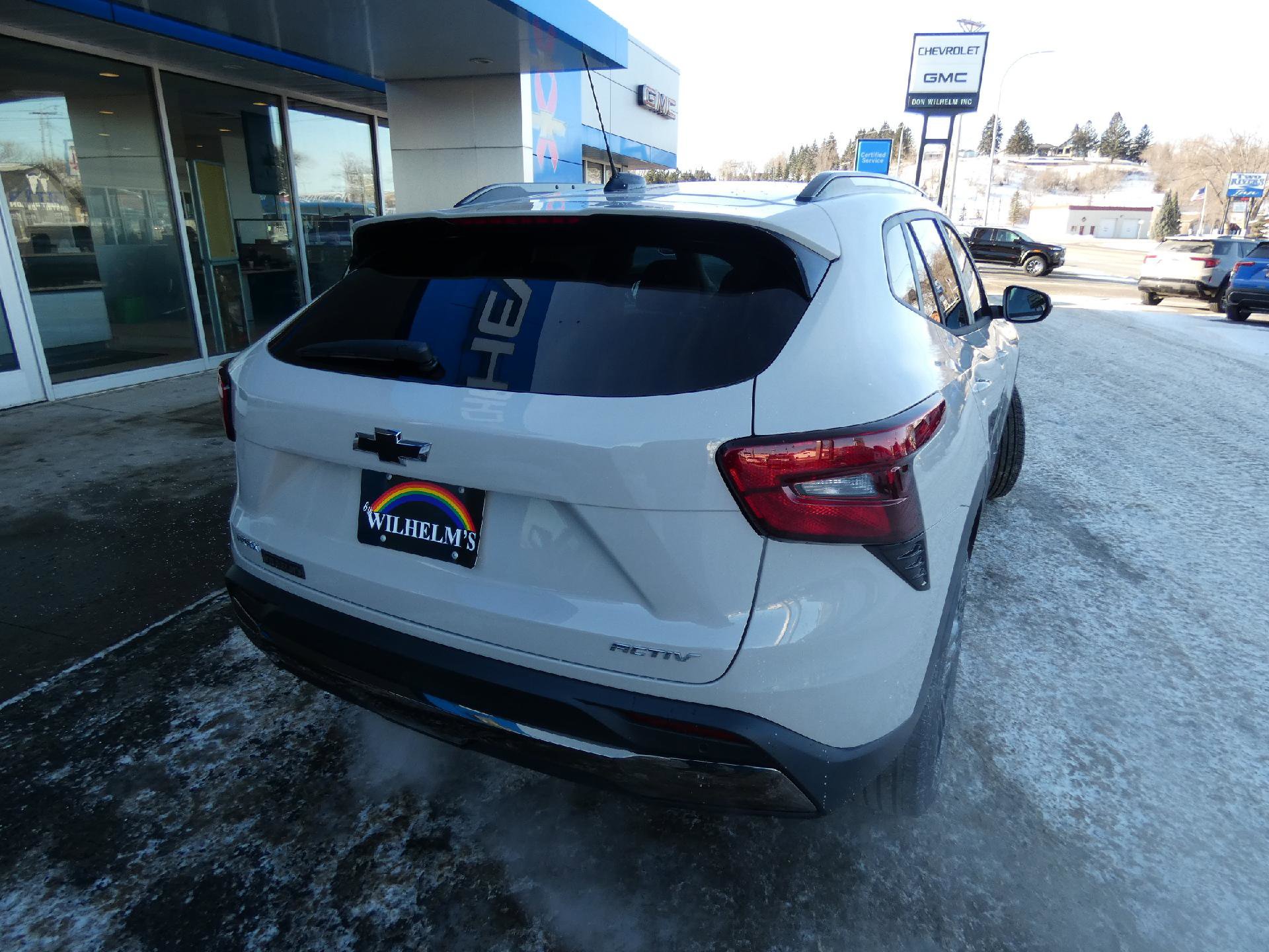 New 2026 Chevrolet Trax ACTIV w/ Sunroof Package image 3