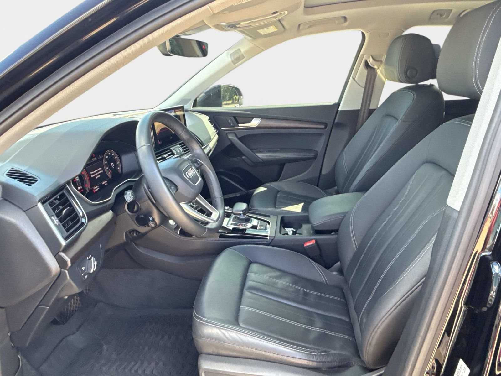 Used 2023 Audi Q5 2.0T Premium Plus w/ Premium Plus Package AWD/4WD image 17