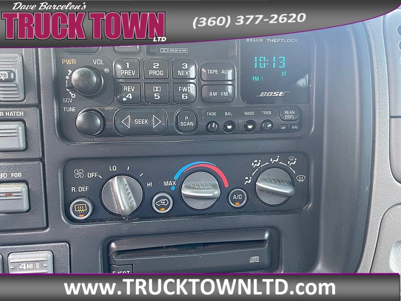 Used 1999 GMC Yukon Denali AWD/4WD image 21