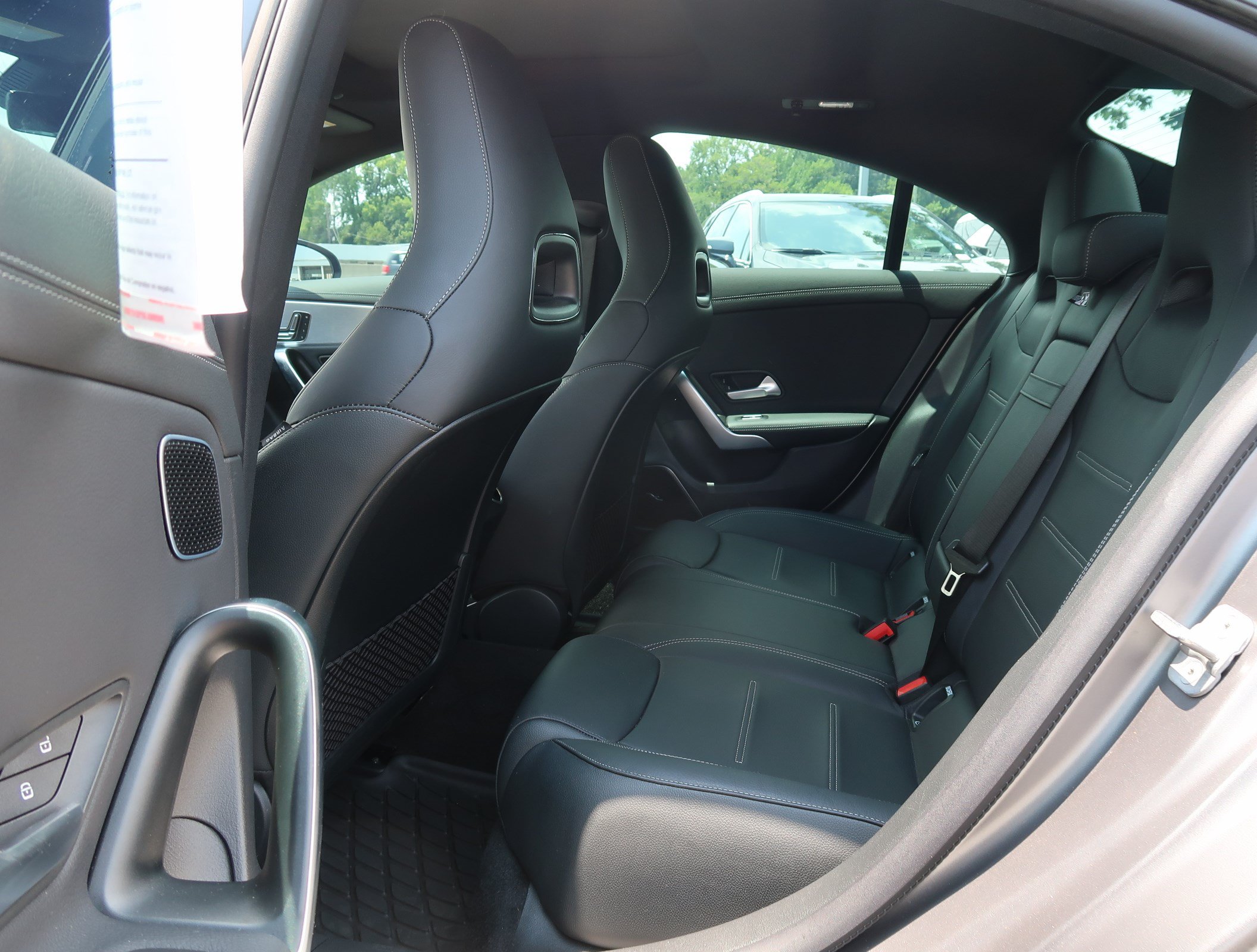 Used 2023 Mercedes-Benz CLA 35 AMG 4MATIC image 34