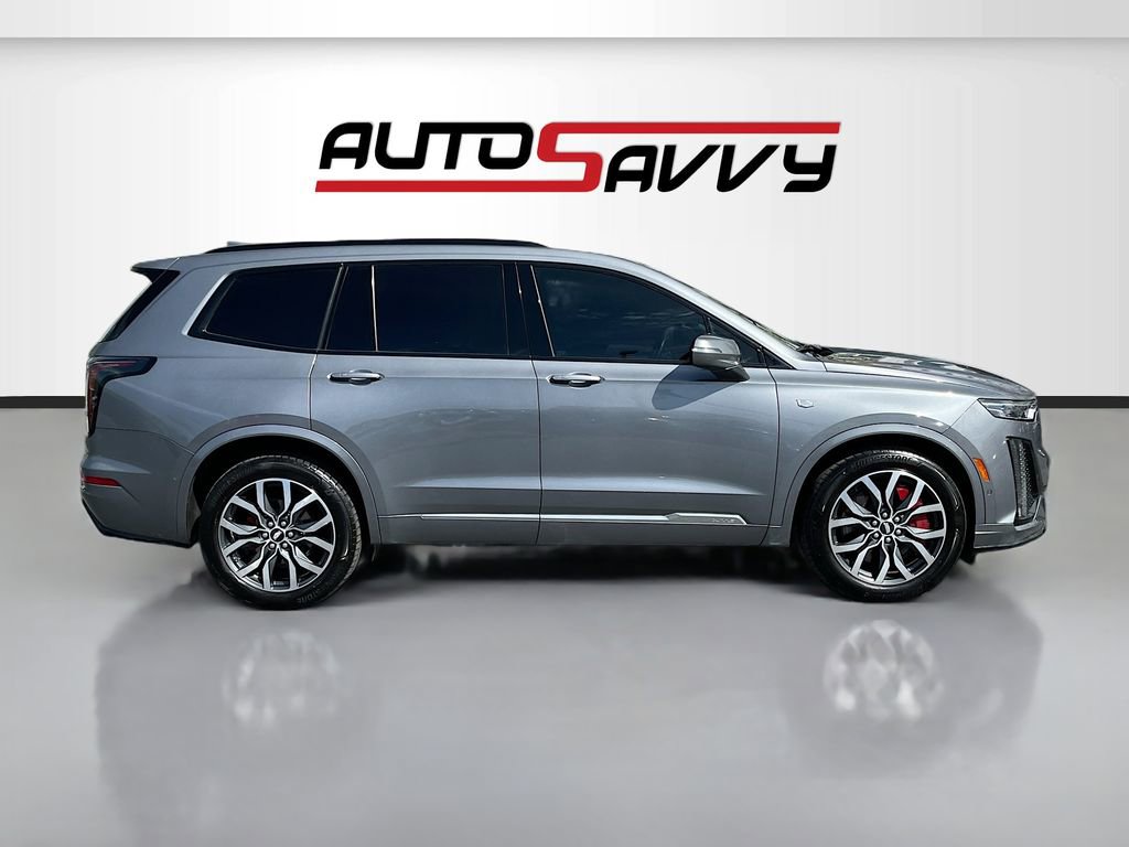Used 2022 Cadillac XT6 Sport w/ Platinum Package image 8