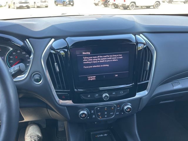 Used 2022 Chevrolet Traverse LT w/ Midnight/Sport Edition AWD/4WD image 11