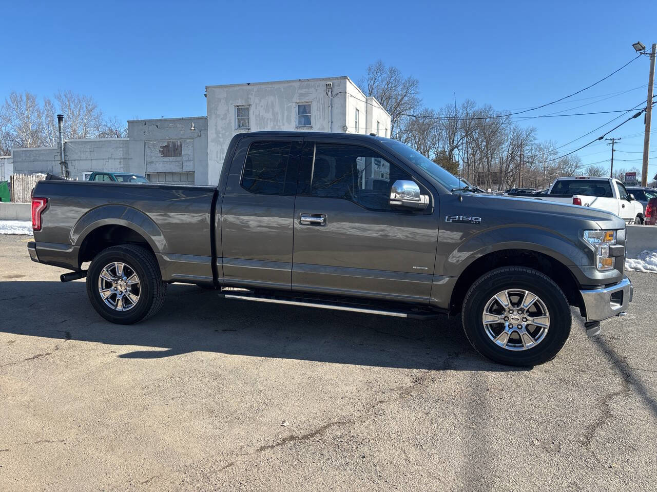 Used 2016 Ford F150 XLT w/ Equipment Group 301A Mid image 8