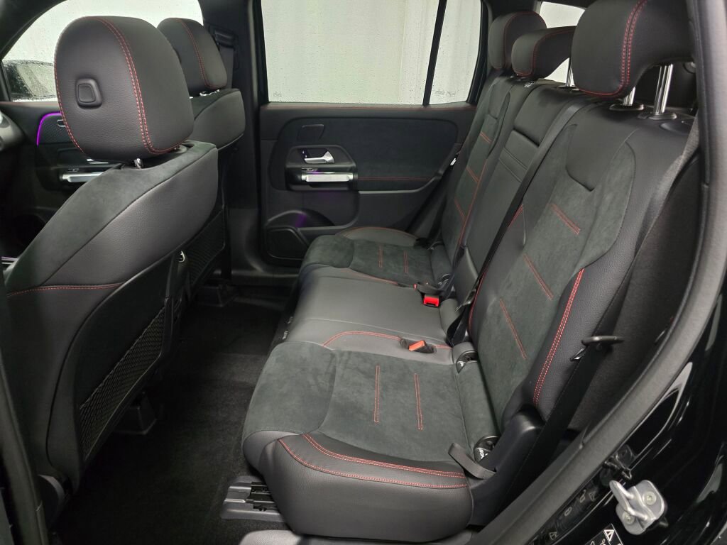 New 2026 Mercedes-Benz GLB 250 4MATIC image 18