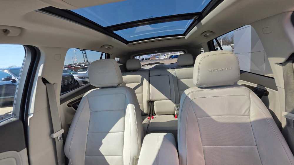 Used 2019 GMC Terrain Denali w/ Advanced Safety Package image 26