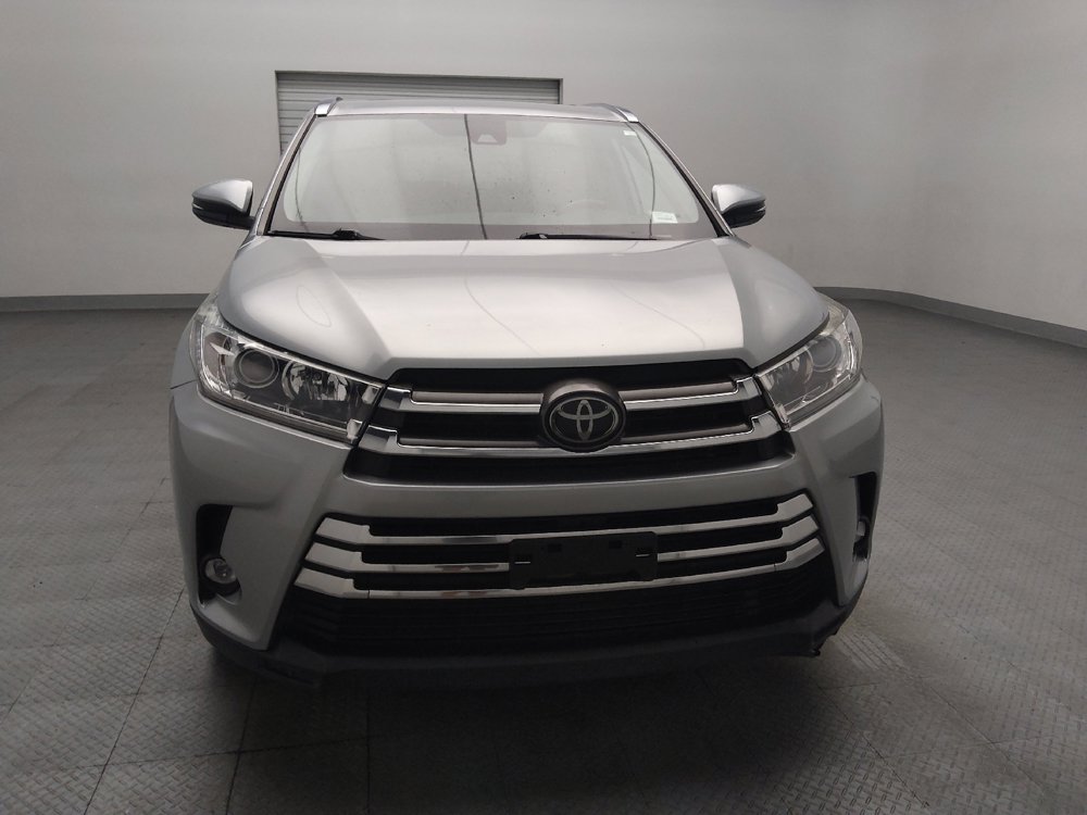 Used 2019 Toyota Highlander Limited FWD image 14