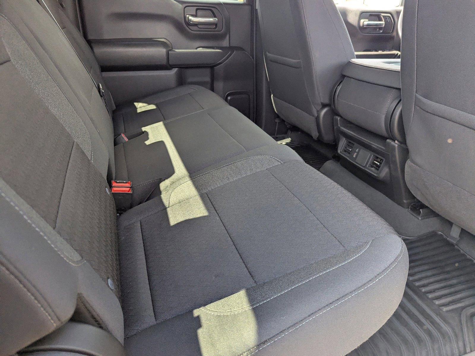 Used 2025 Chevrolet Silverado 1500 Custom image 14