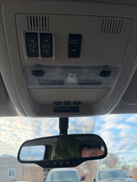 Used 2012 Cadillac Escalade Luxury image 27