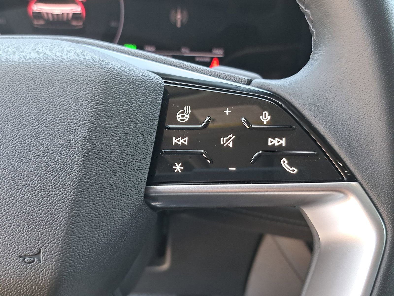 Certified 2025 Audi Q6 e-tron Premium Plus w/ Premium Plus AWD/4WD image 18