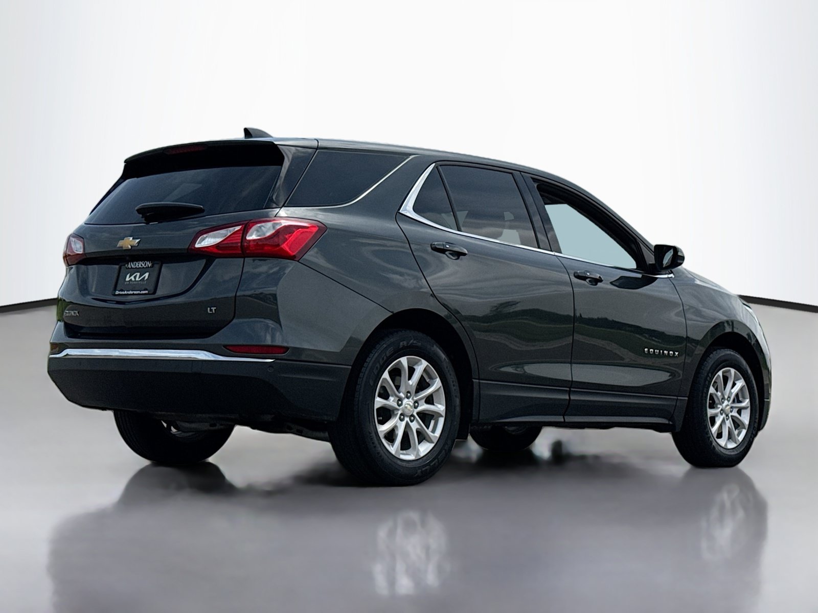 Used 2019 Chevrolet Equinox LT FWD image 2