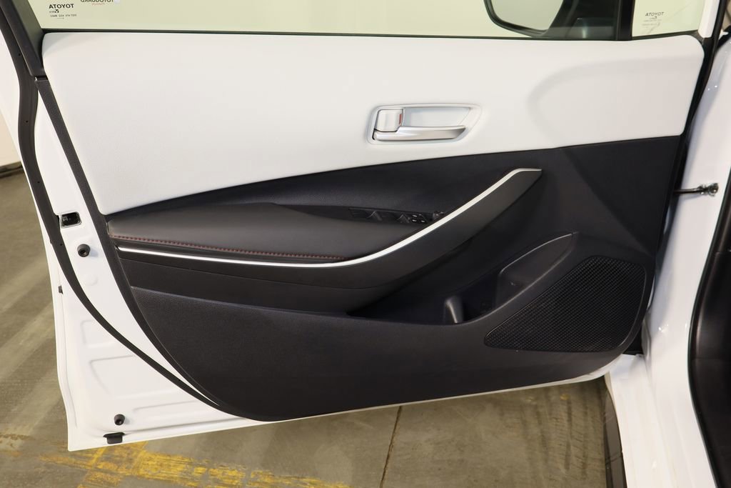Used 2024 Toyota Corolla SE image 16