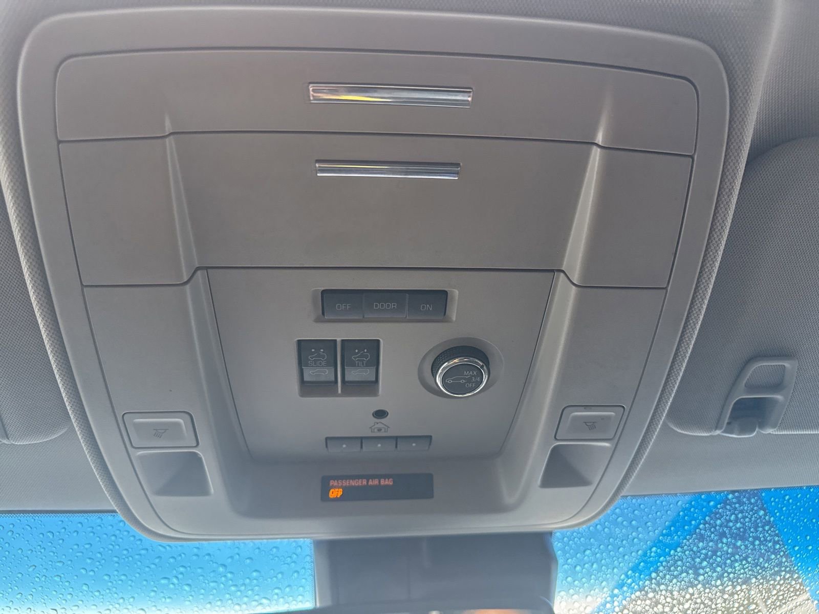 Used 2019 Chevrolet Suburban Premier AWD/4WD image 33