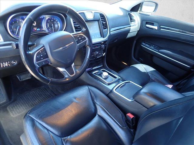 Used 2016 Chrysler 300 Limited w/ Driver Convenience Group image 7