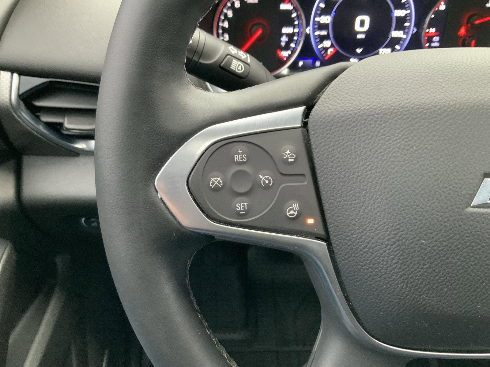 Used 2023 Chevrolet Traverse Premier w/ Redline Edition image 35