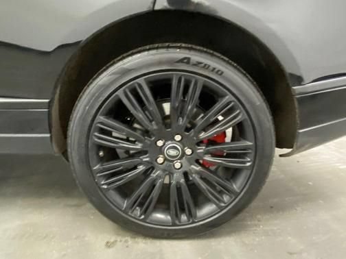 Used 2018 Land Rover Range Rover Supercharged AWD/4WD image 18