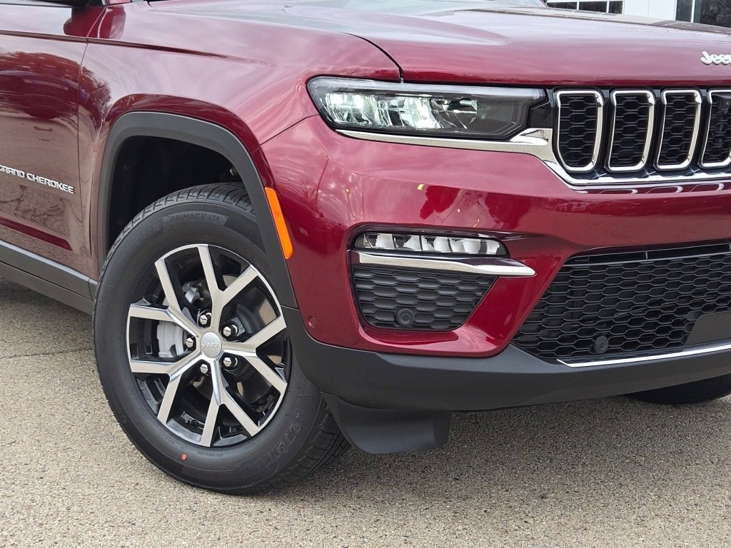 New 2025 Jeep Grand Cherokee Limited image 3