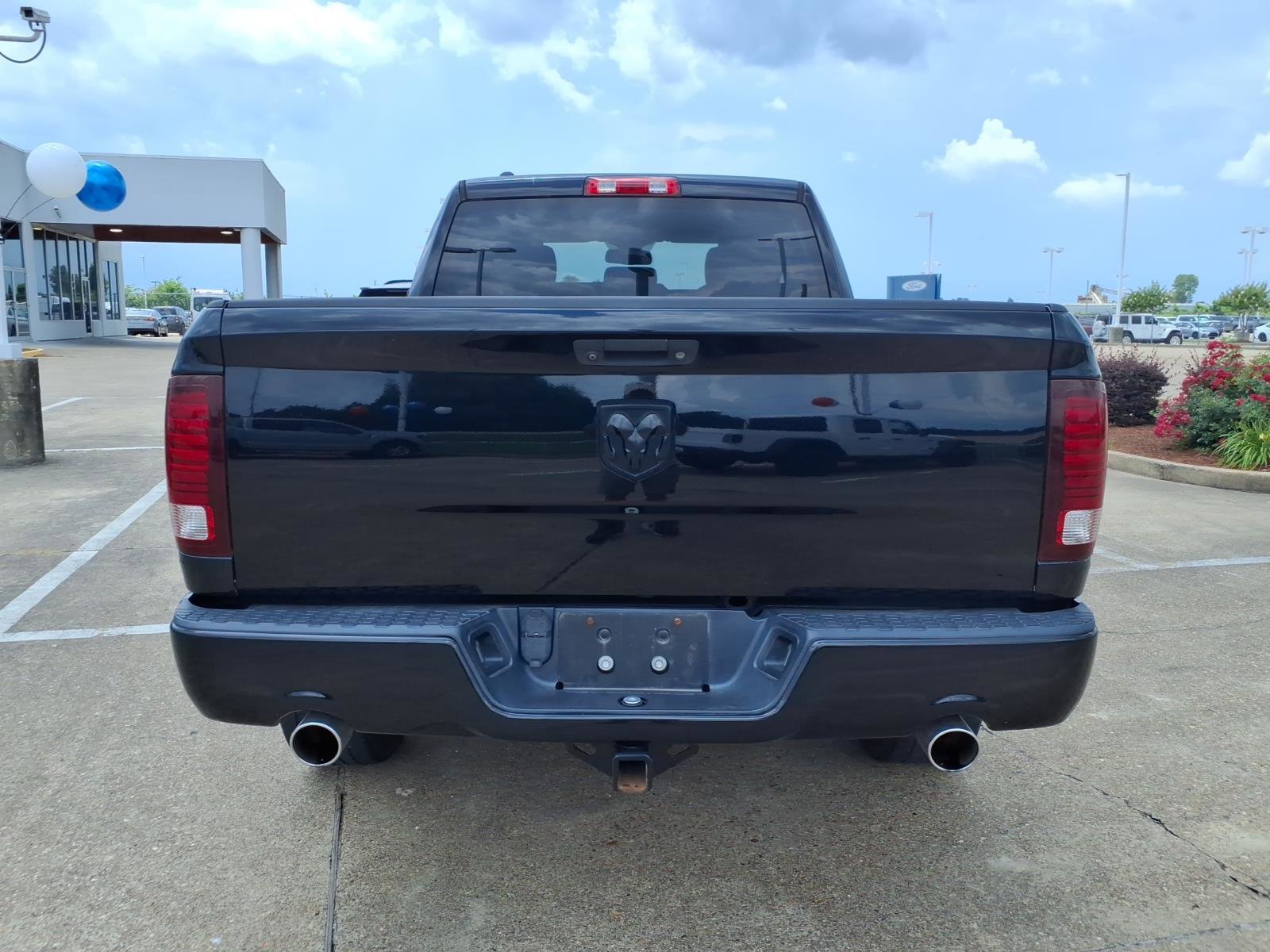 Used 2014 RAM 1500 Express w/ Black Ram 1500 Express Group RWD image 3