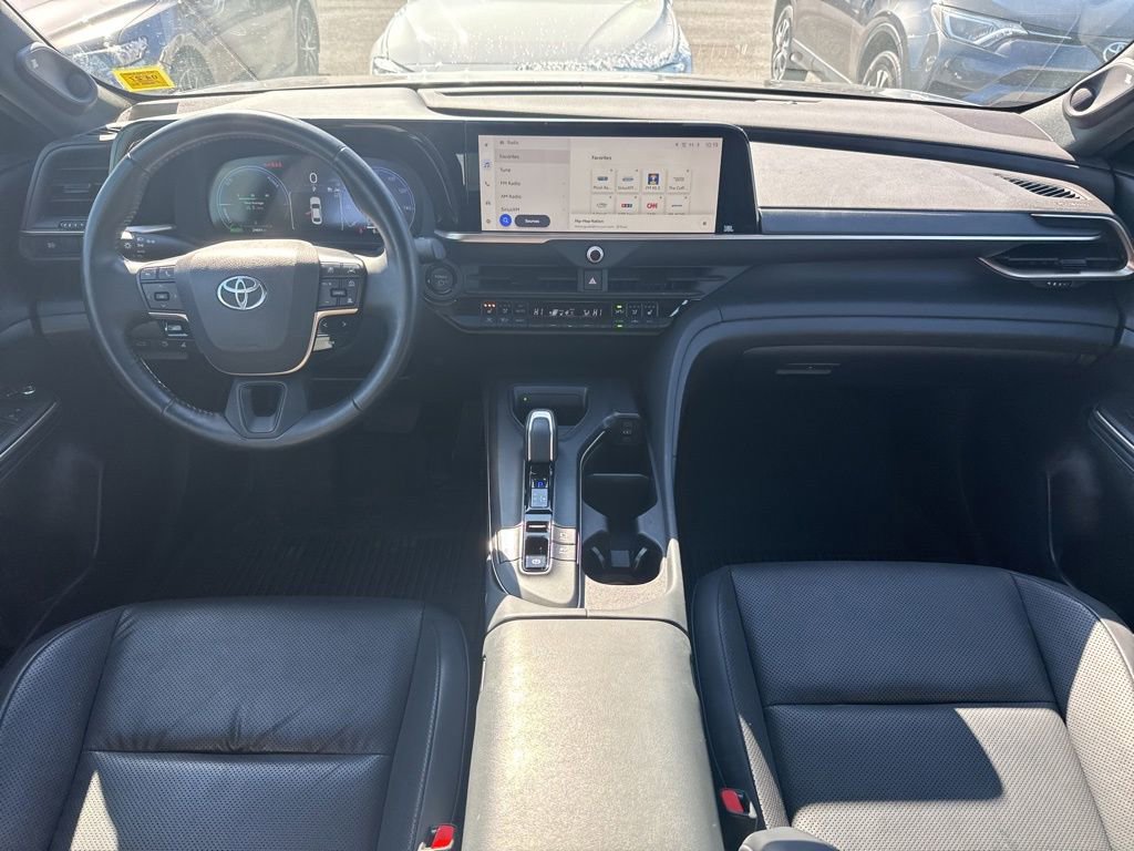 Used 2023 Toyota Crown Limited w/ Advanced Technology Package image 12