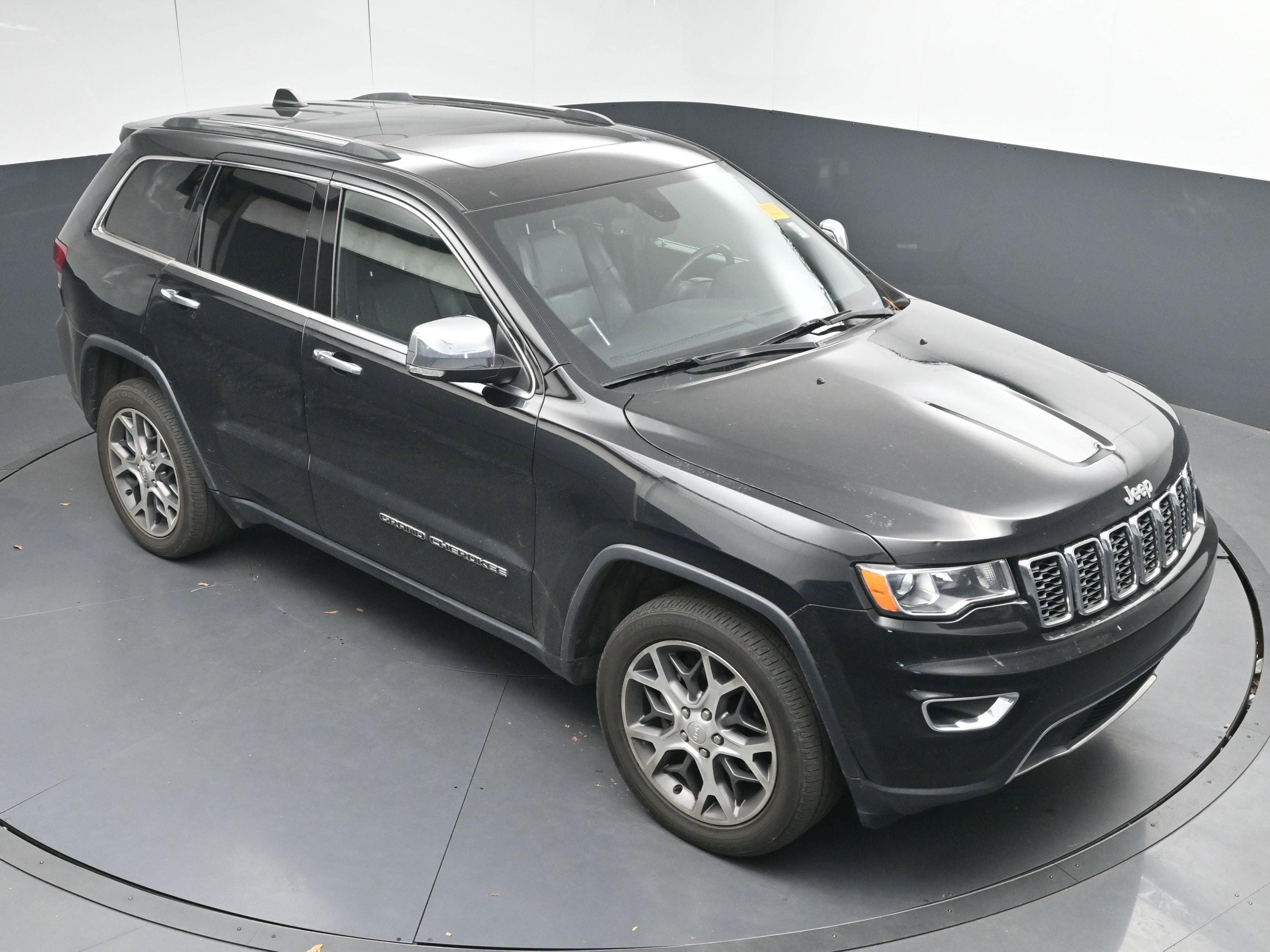 Used 2020 Jeep Grand Cherokee Limited w/ Luxury Group II image 32