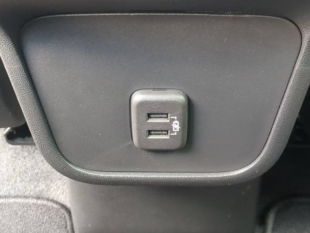 Used 2023 Chevrolet Equinox LS FWD image 16