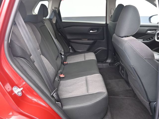 Used 2024 Nissan Rogue SV image 11