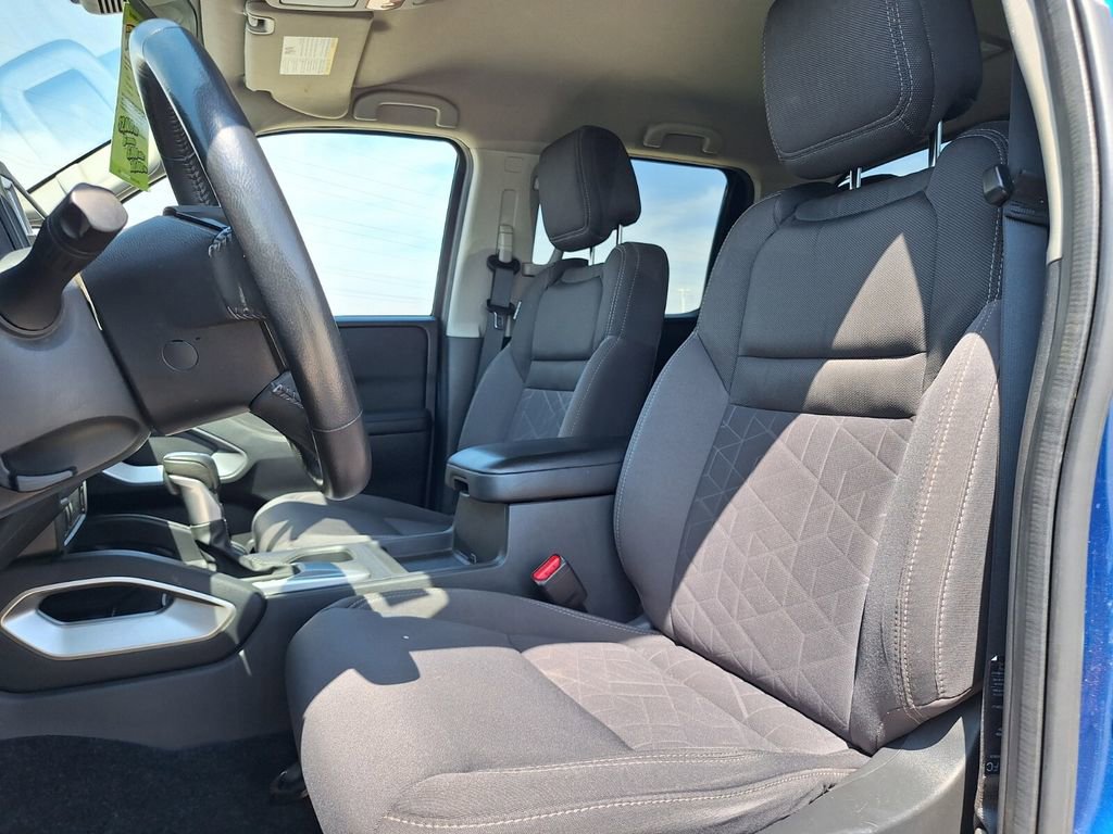 Used 2025 Nissan Frontier SV w/ SV Convenience Package RWD image 22