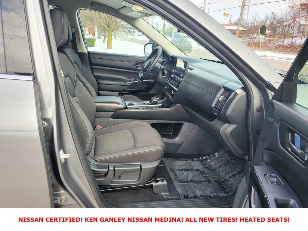 Certified 2025 Nissan Pathfinder SV image 53