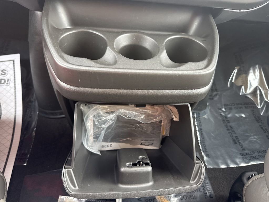 Used 2025 Chevrolet Express 3500 LT w/ LT Preferred Equipment Group image 19
