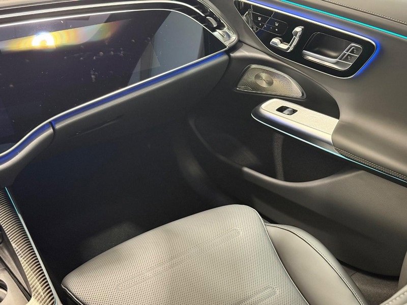 New 2026 Mercedes-Benz E 53 AMG e 4MATIC Sedan image 9