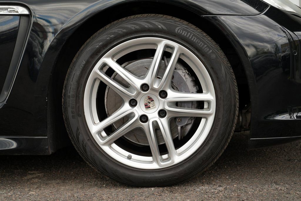 Used 2013 Porsche Panamera image 12