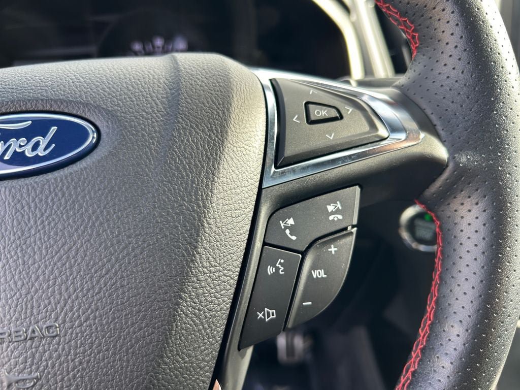 Used 2022 Ford Edge ST-Line w/ Class II Trailer Tow Package AWD/4WD image 18