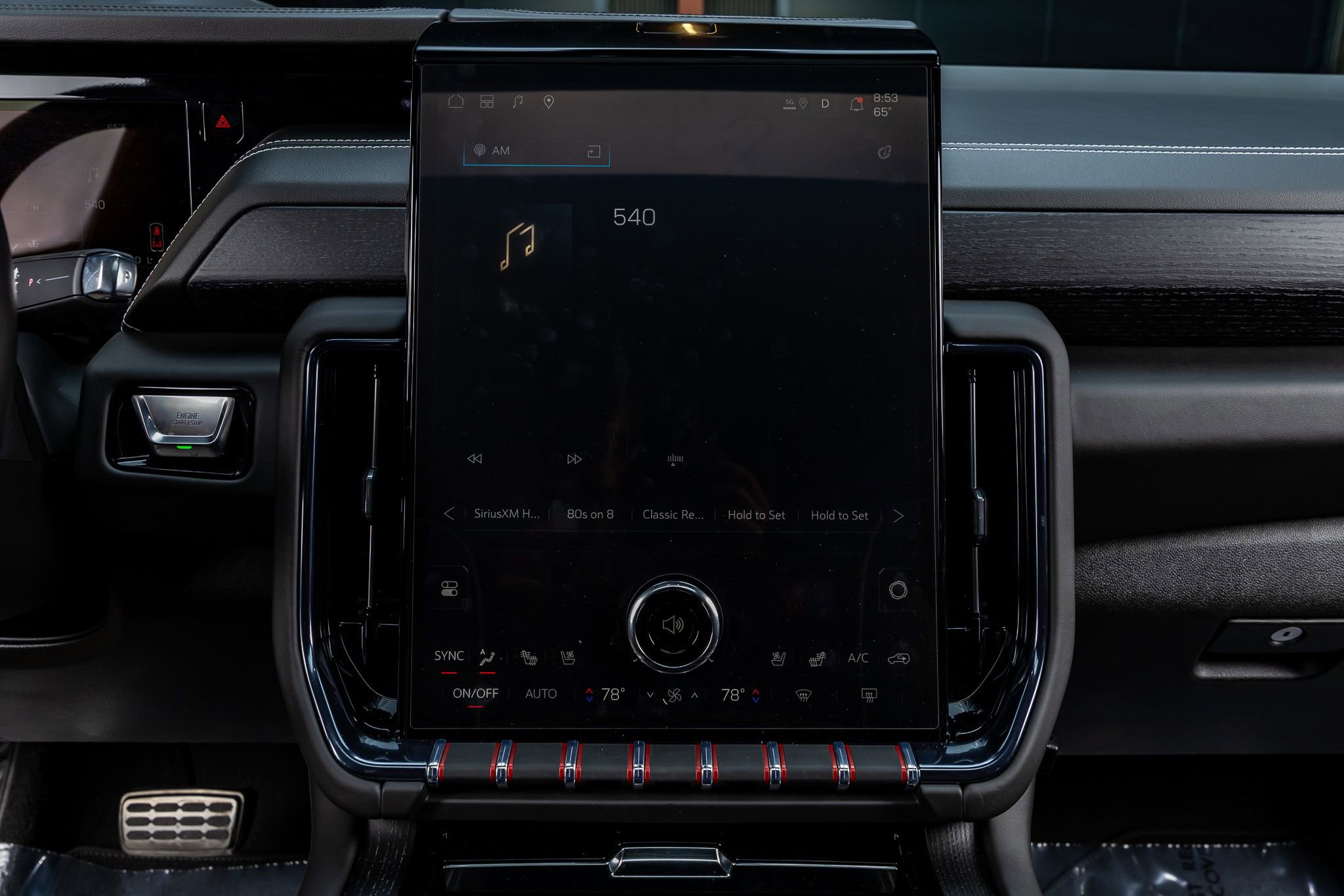 Used 2025 GMC Yukon AT4 Ultimate image 24