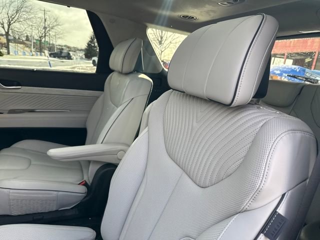 Used 2025 Hyundai Palisade Calligraphy image 21