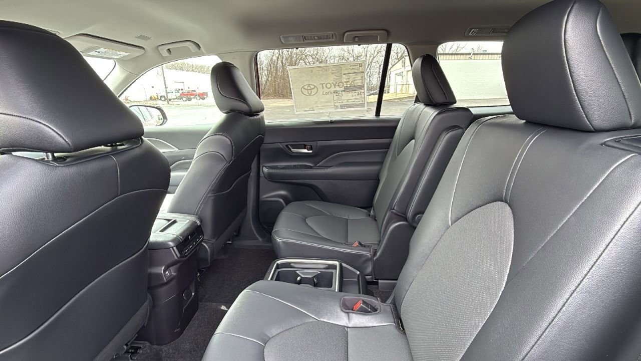 New 2026 Toyota Grand Highlander XLE image 34