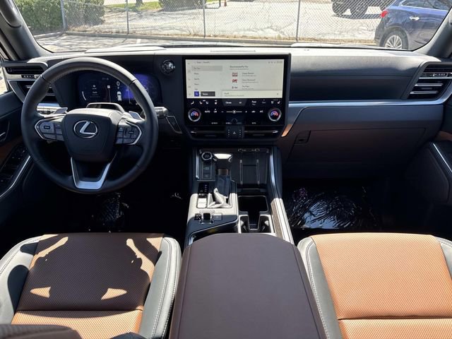 Used 2026 Lexus GX 550 w/ Accessory Package (2T) image 15