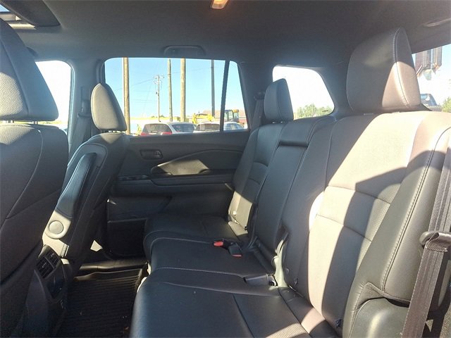 Used 2023 Honda Passport EX-L image 9